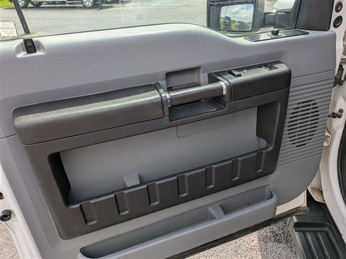 Used 2016 Ford F450 XL w/ Power Equipment Group image 15