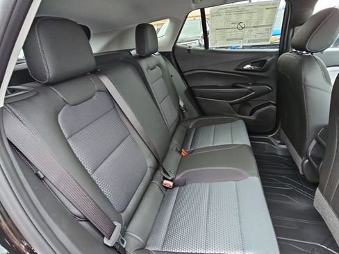 New 2026 Chevrolet Trax LT w/ Midnight Edition image 25