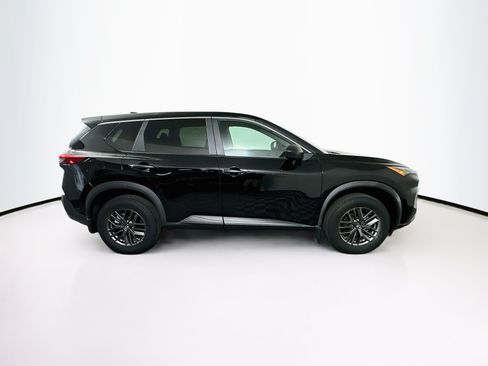Used 2023 Nissan Rogue S FWD image 10