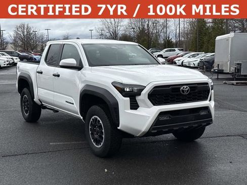 Used 2024 Toyota Tacoma TRD Off-Road image 1