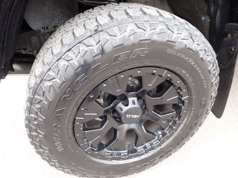 Used 2015 Toyota Tacoma 4x4 Double Cab w/ TRD Off-Road Package image 7