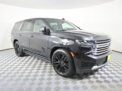 Used 2024 Chevrolet Tahoe High Country AWD/4WD image 9