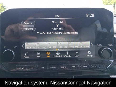 Used 2022 Nissan Pathfinder SL w/ Lighting Package (N92) AWD/4WD image 19