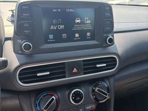 Used 2019 Hyundai Kona SE FWD image 5