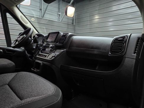 Used 2023 RAM ProMaster 2500 FWD image 14