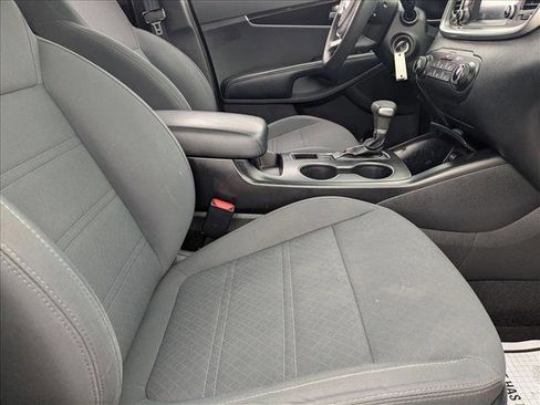 Used 2020 Kia Sorento LX image 19