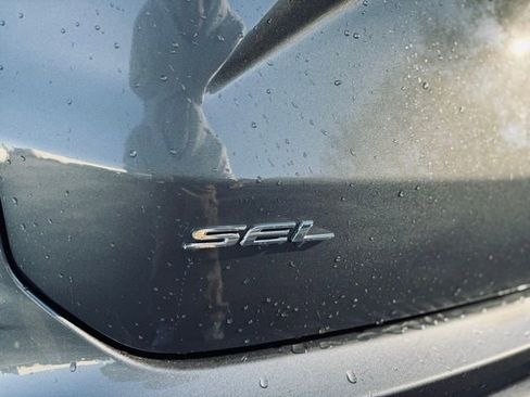 Used 2023 Ford Edge SEL w/ Sport Appearance Package image 7