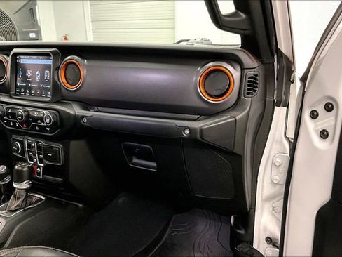 Used 2022 Jeep Gladiator Mojave w/ Trailer Tow Package AWD/4WD image 18