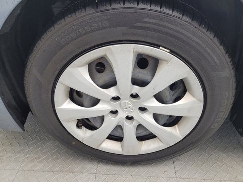 Used 2021 Toyota Corolla LE FWD image 31