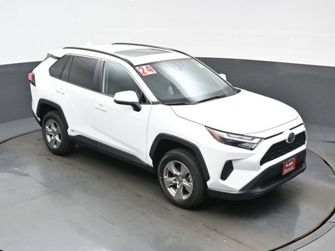 Used 2024 Toyota RAV4 XLE w/ Convenience Package AWD/4WD image 35