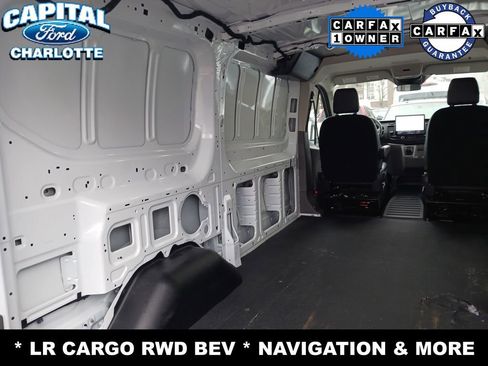Used 2023 Ford E-Transit Base image 12