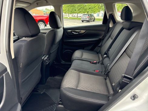 Used 2017 Nissan Rogue S AWD/4WD image 22