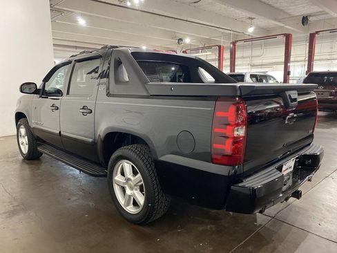 Used 2007 Chevrolet Avalanche LTZ w/ LTZ Preferred Equipment Group image 6