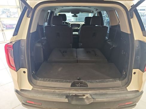 Used 2021 GMC Acadia SLE w/ Driver Convenience Package image 27