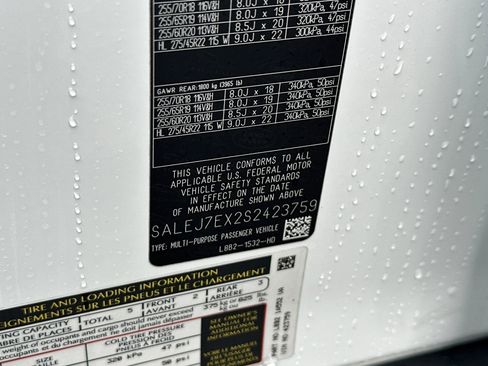 Used 2025 Land Rover Defender 110 S image 38