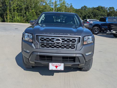 Used 2024 Nissan Frontier SV w/ SV Convenience Package RWD image 9