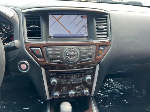 Used 2015 Nissan Pathfinder Platinum w/ Cargo Package FWD image 17