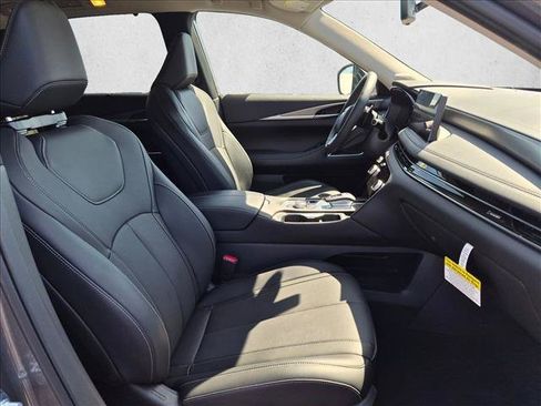 Used 2026 INFINITI QX60 Luxe w/ Family Package FWD image 22