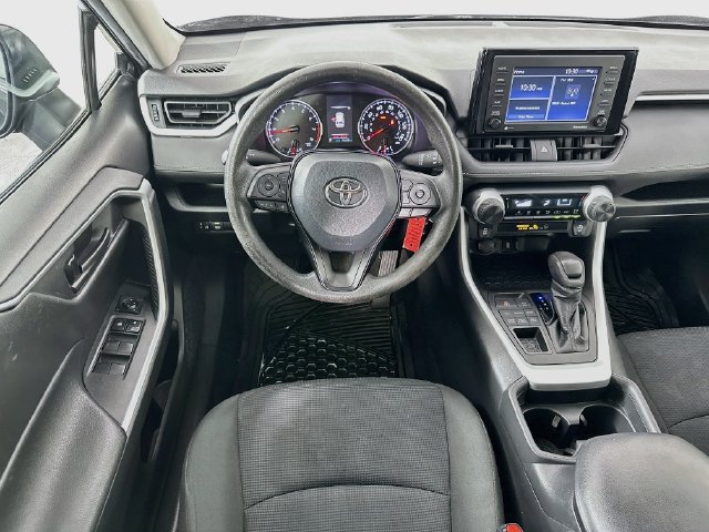 Used 2021 Toyota RAV4 LE AWD/4WD image 11