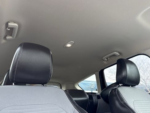 Used 2019 Ford Escape SE image 21