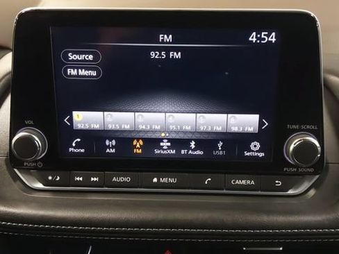 Used 2023 Nissan Rogue S AWD/4WD image 21