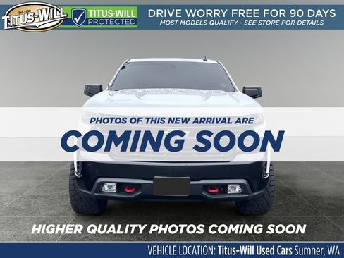 Used 2021 Chevrolet Silverado 1500 LT Trail Boss w/ Convenience Package II image 2