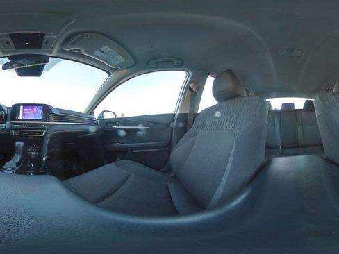 Used 2025 Toyota Camry LE image 42