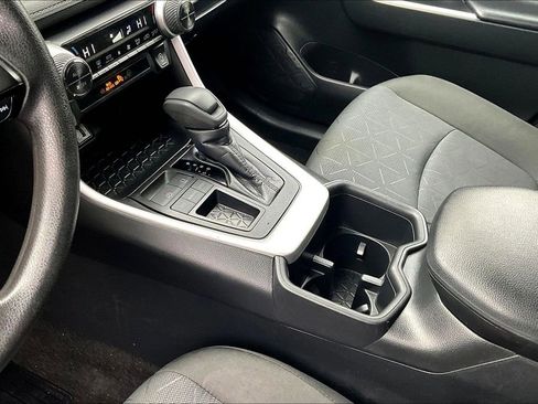 Used 2024 Toyota RAV4 XLE FWD image 17