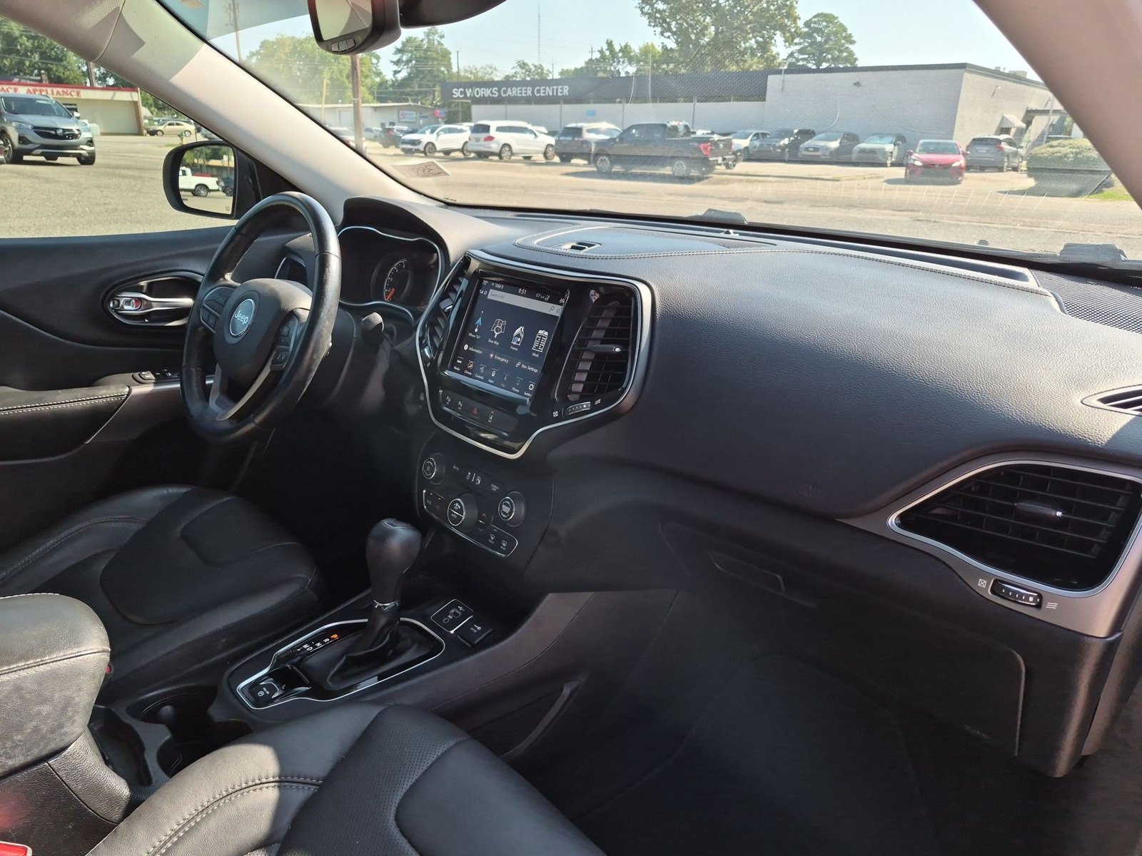 Used 2021 Jeep Cherokee Limited w/ Elite Package FWD image 31
