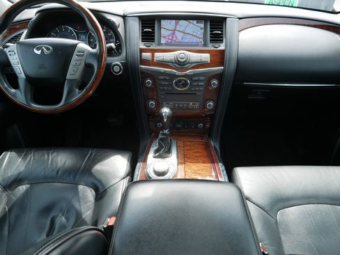 Used 2015 INFINITI QX80 4WD w/ Deluxe Technology Package image 10