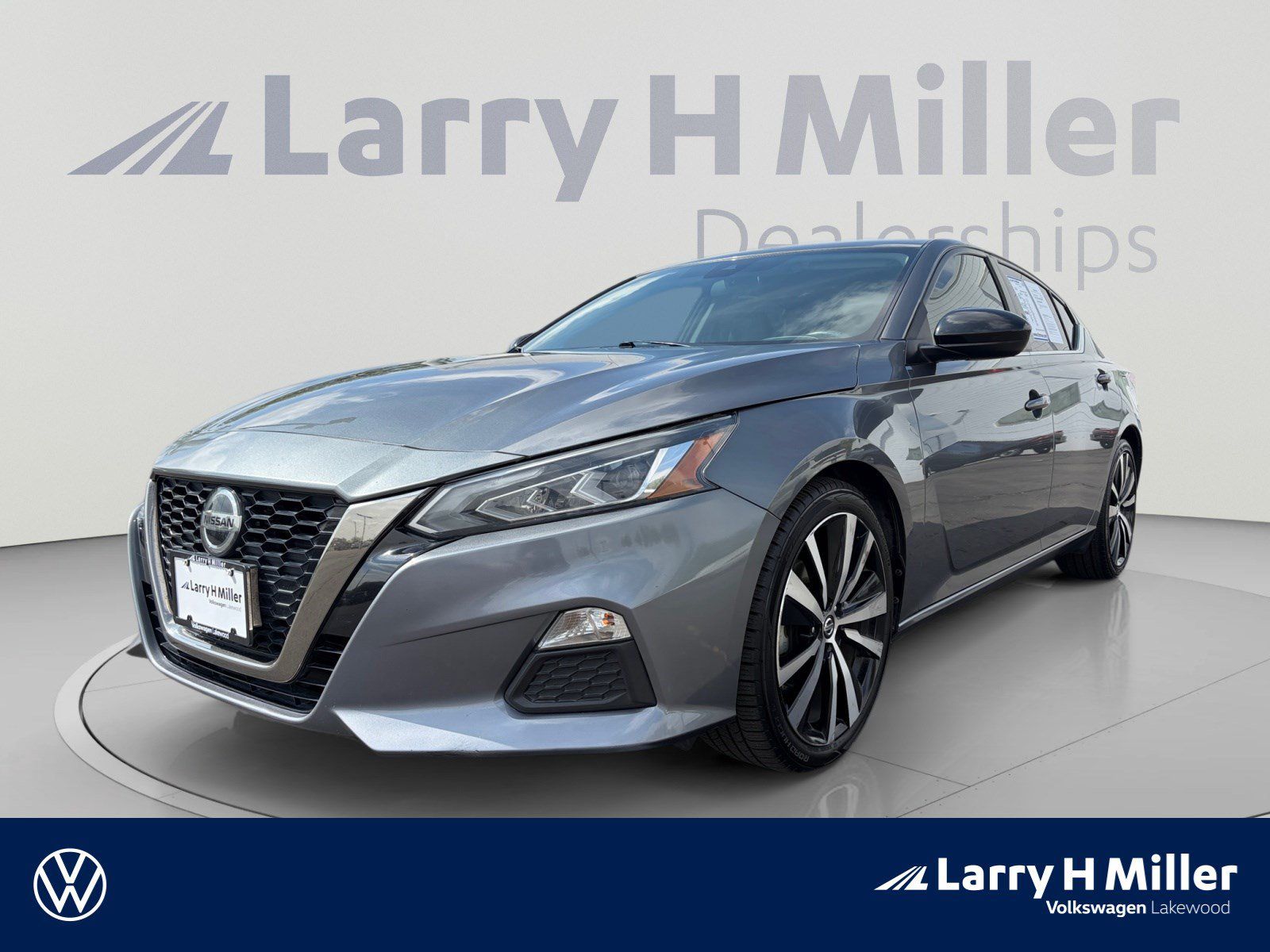 Used 2021 Nissan Altima 2.5 SR FWD image 1