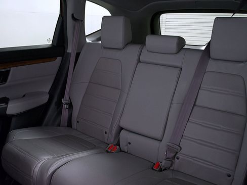 Used 2018 Honda CR-V Touring image 17