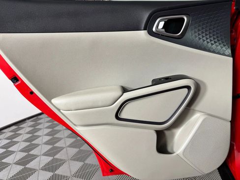 Used 2020 Kia Soul S image 39