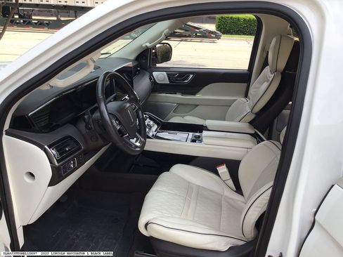 Used 2022 Lincoln Navigator L Black Label AWD/4WD image 8