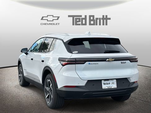 New 2026 Chevrolet Equinox EV LT image 6