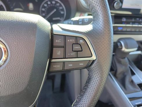 Certified 2021 Toyota Sienna Limited image 17