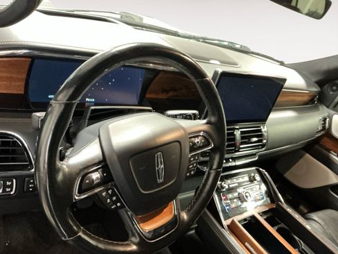 Used 2022 Lincoln Navigator Black Label AWD/4WD image 10