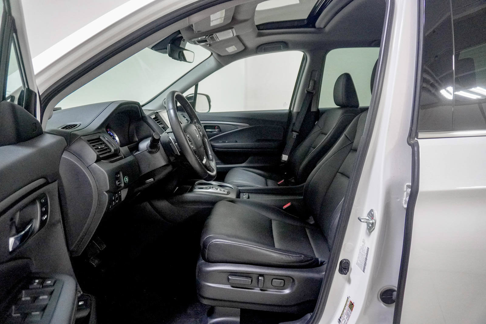 Used 2023 Honda Ridgeline RTL-E image 19