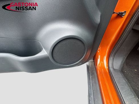 Used 2018 Nissan Rogue SV w/ Premium Package image 25