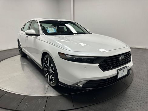 Certified 2025 Honda Accord Touring image 2
