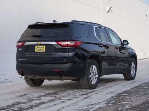 Used 2020 Chevrolet Traverse LT w/ Driver Confidence II Package image 3