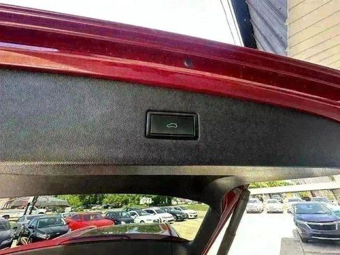 Used 2020 Volkswagen Tiguan SEL image 25