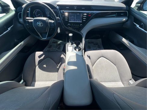 Used 2019 Toyota Camry LE image 2