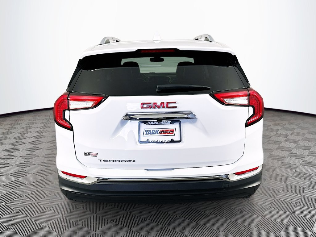 Used 2024 GMC Terrain SLT FWD image 10