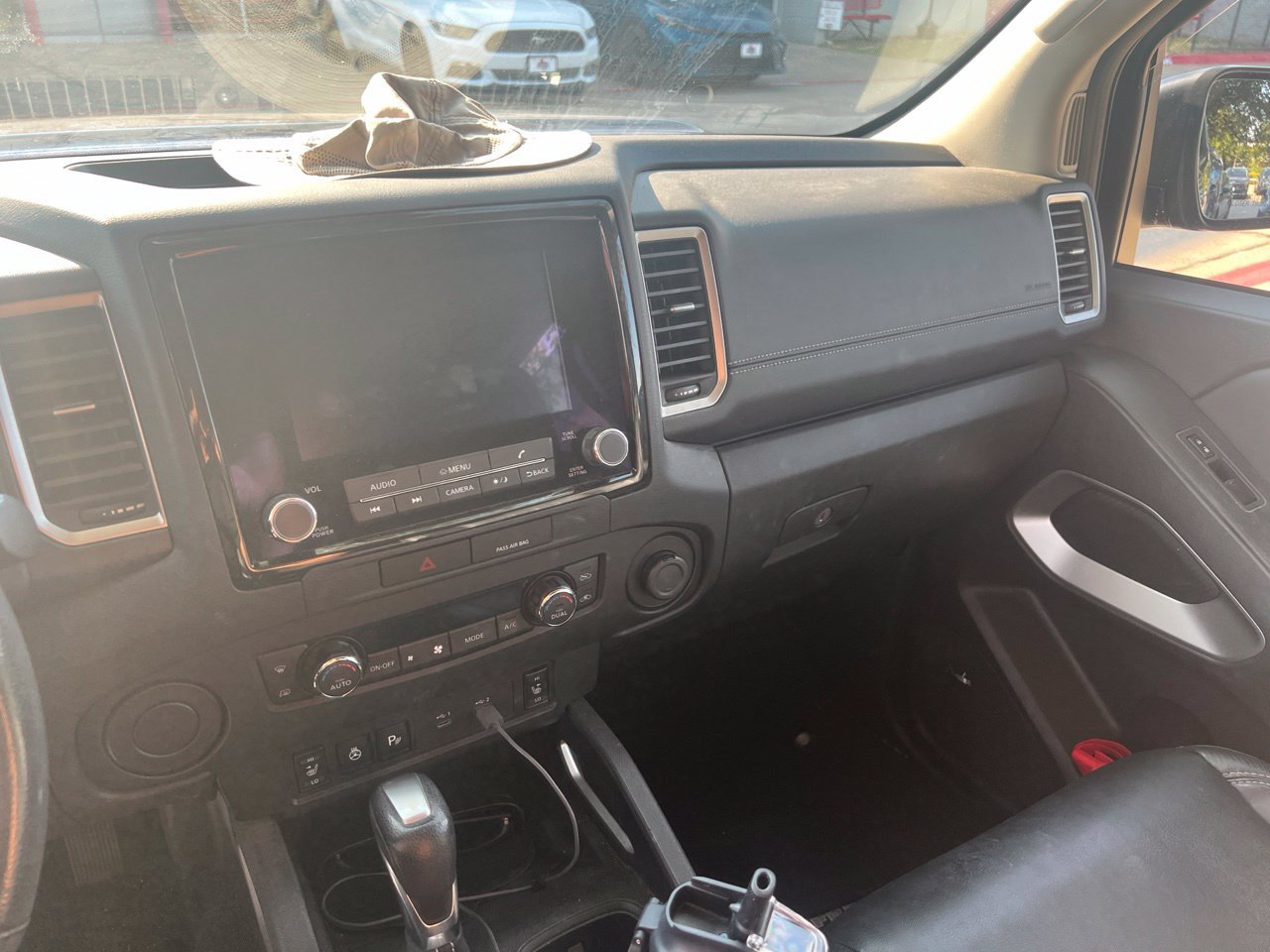 Used 2022 Nissan Frontier SV w/ SV Premium Package RWD image 10