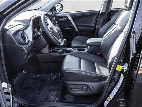 Used 2018 Toyota RAV4 Limited image 12