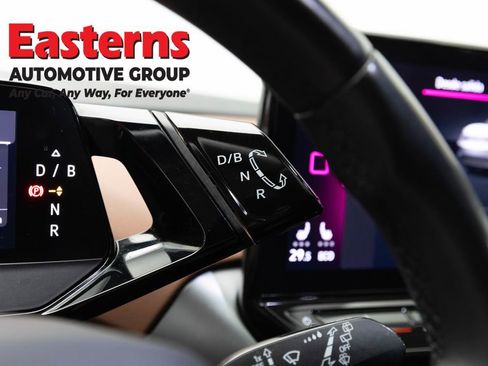 Used 2021 Volkswagen ID.4 Pro S w/ ID.4 Protection Package RWD image 13