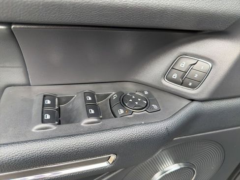 Used 2024 Ford Expedition XLT image 13