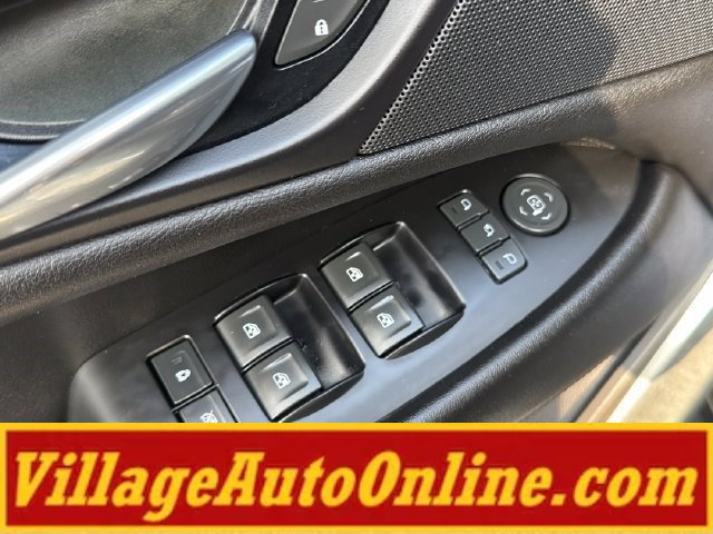 Used 2018 Cadillac Escalade Luxury AWD/4WD image 13