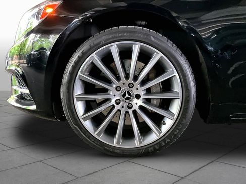 Used 2017 Mercedes-Benz S 550 Sedan image 10